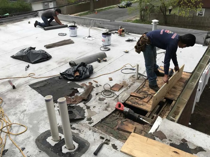 Commercial Flat Roof Leak repair specialist company near me, Local Roofers